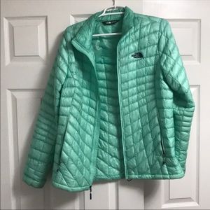 Women’s north face puffy jacket